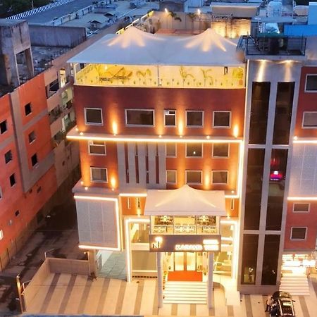 Hotel Kadamb Tree Jabalpur Eksteriør billede