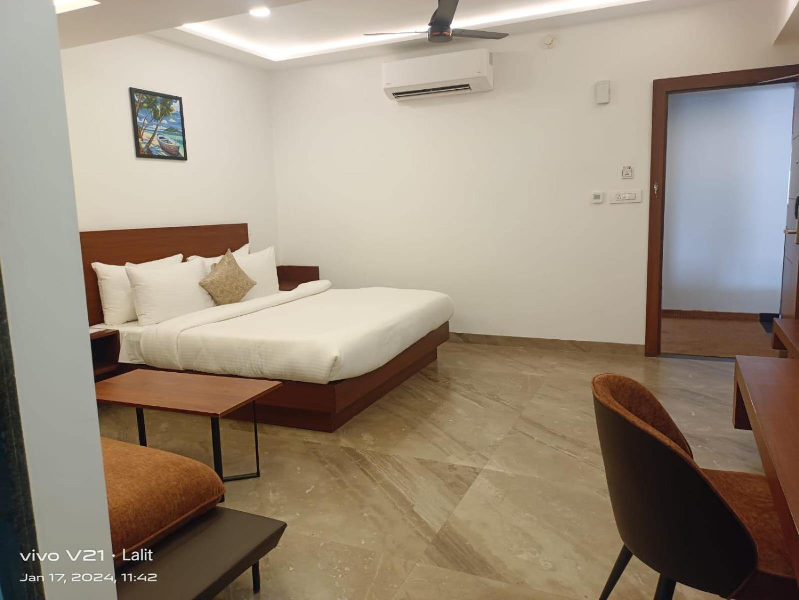 Hotel Kadamb Tree Jabalpur Eksteriør billede