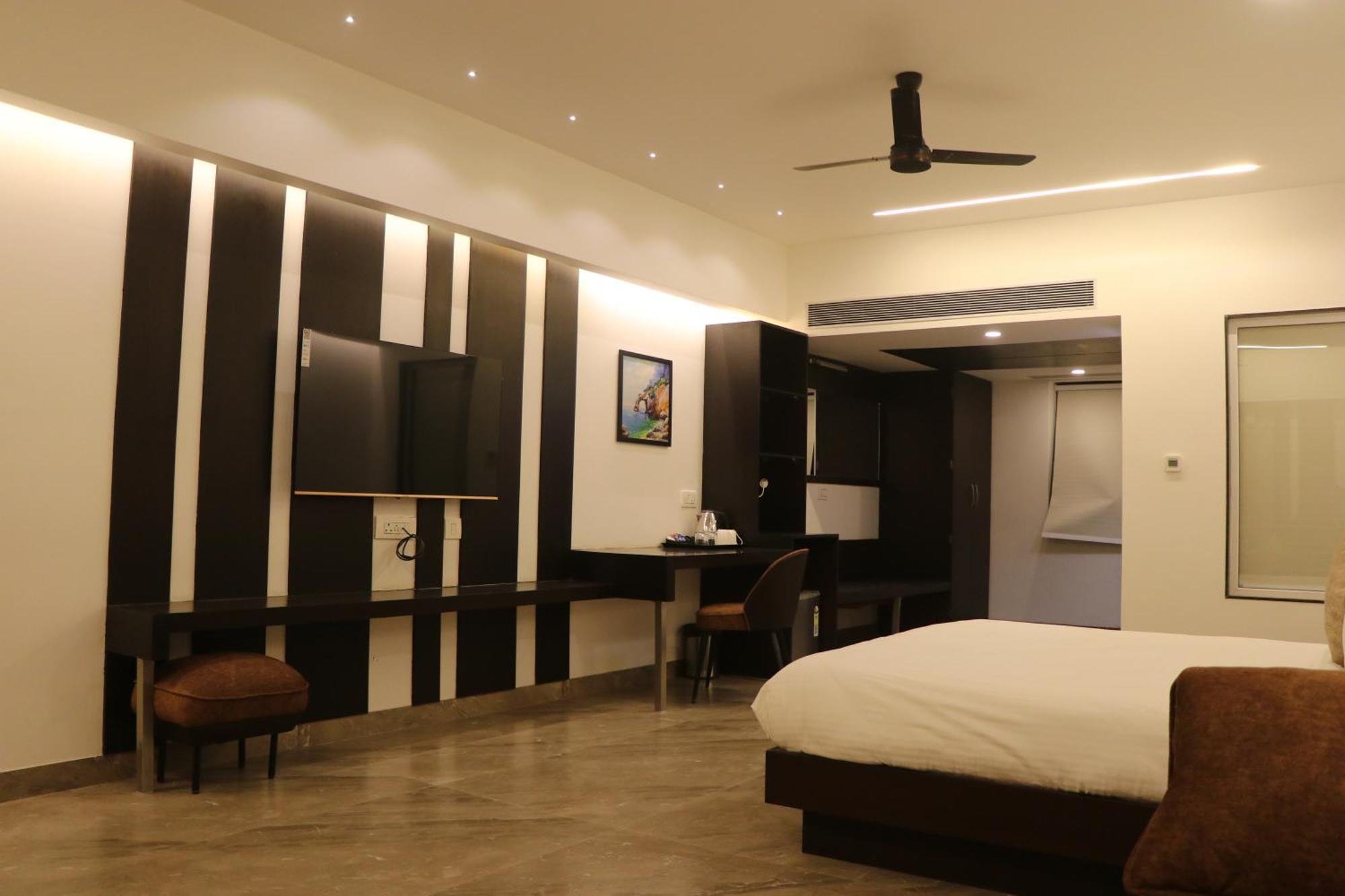 Hotel Kadamb Tree Jabalpur Eksteriør billede